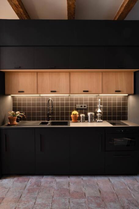 Heart Of Marseille, Loft Atypical & Spacious , Perfect For Couple And Couple With 1 Small Kid, Perfect For 2 Friends Eksteriør billede
